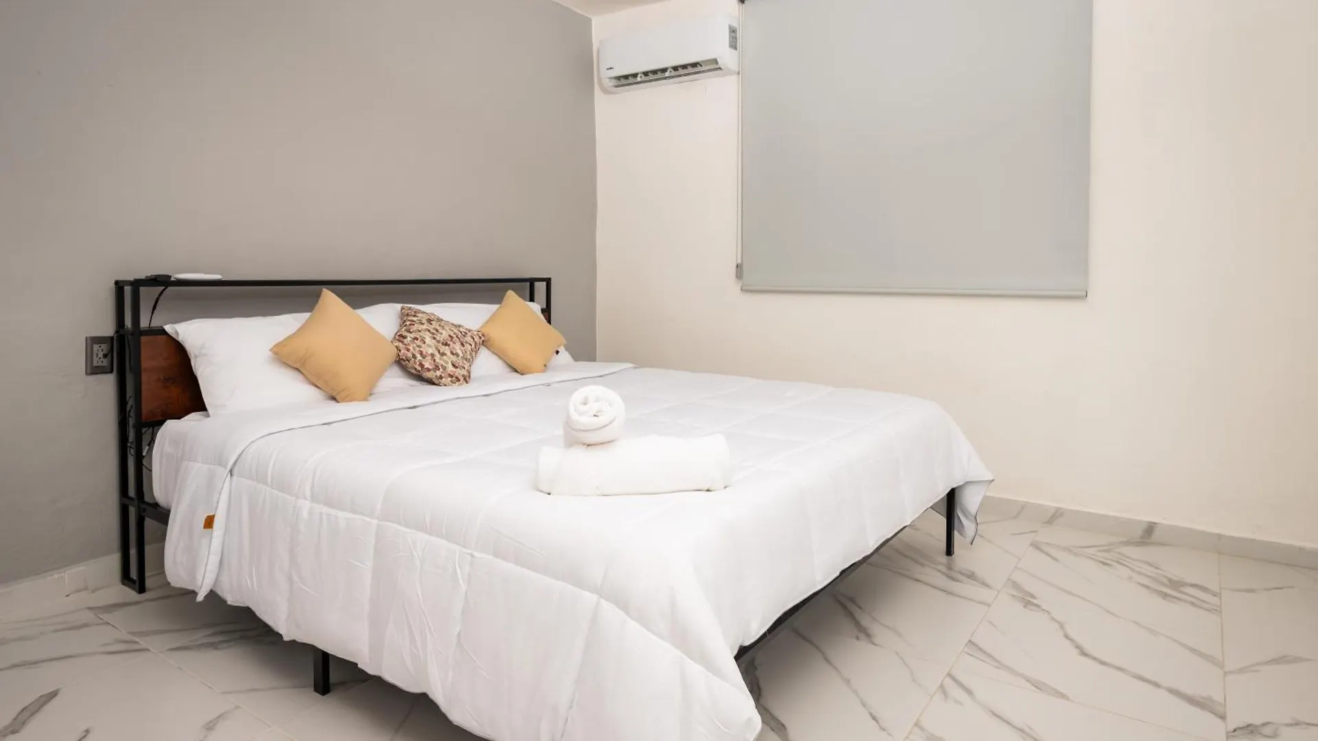 Downtown Suites Cancun Inn
