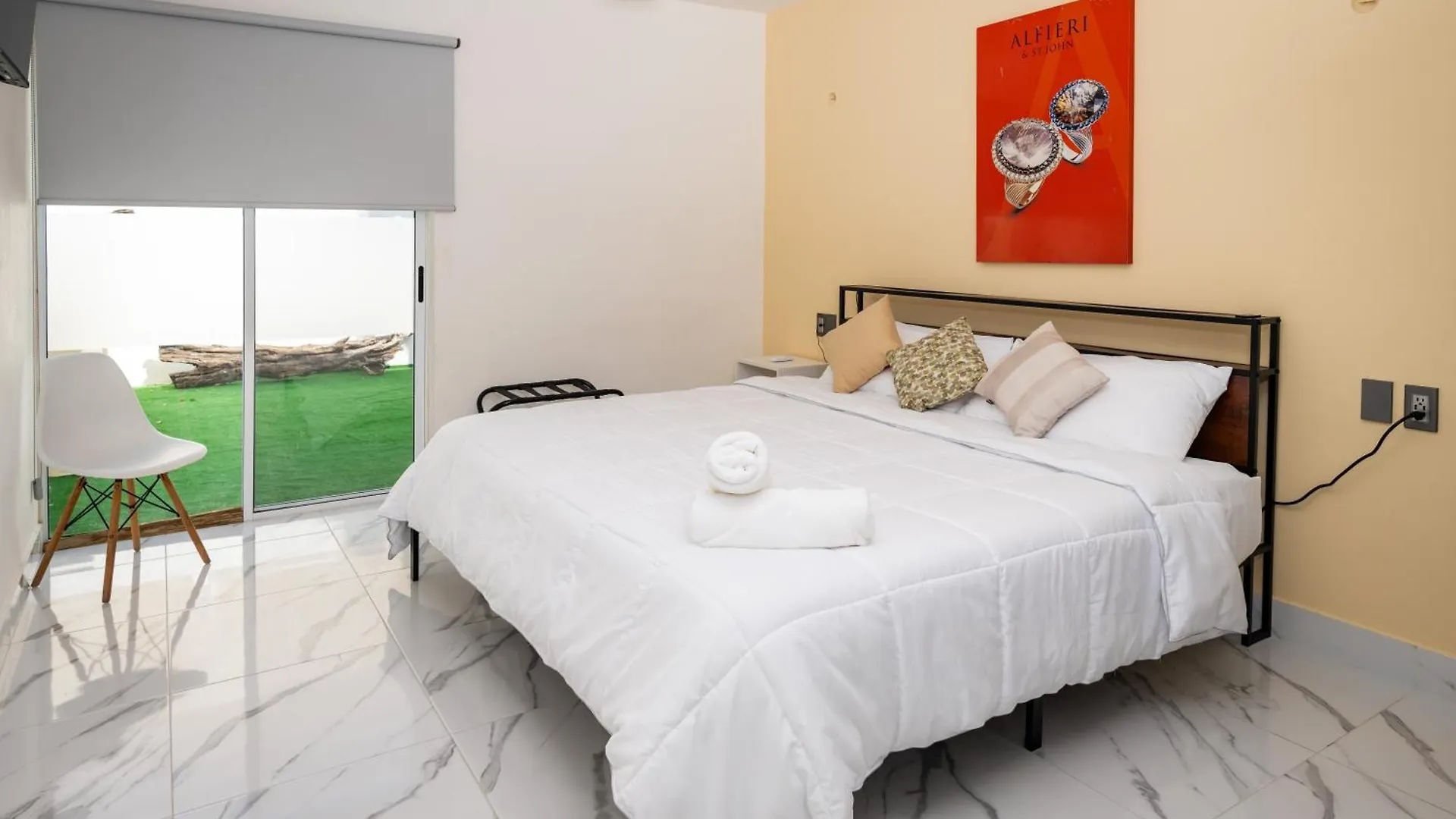 Downtown Suites Cancún