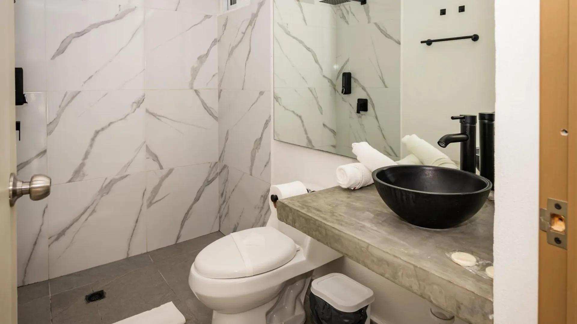 Värdshus Downtown Suites Cancún